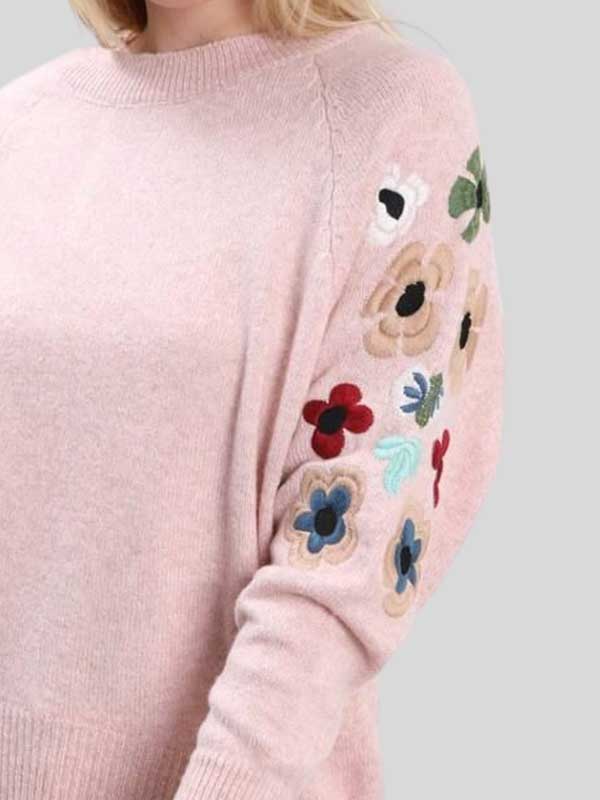 EMB SLV SWEATSHIRT