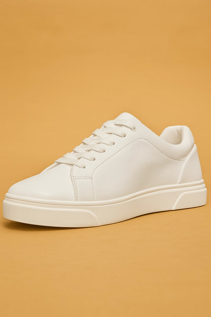 CASUAL SHOES