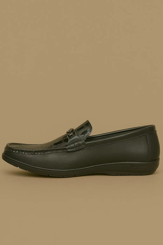 CASUAL SHOES