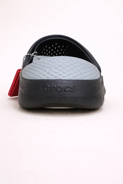 CROCS ROOMY FIT