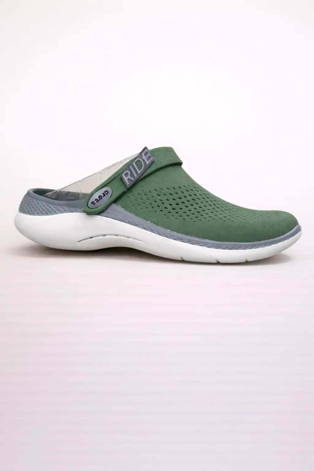 CROCS SNUG FIT