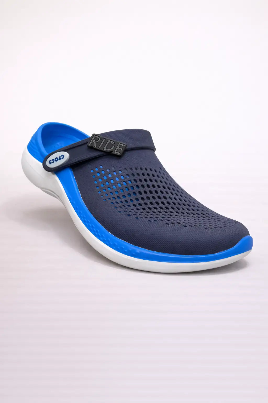 CROCS SNUG FIT