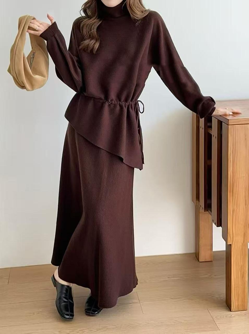 SKIRT SUIT