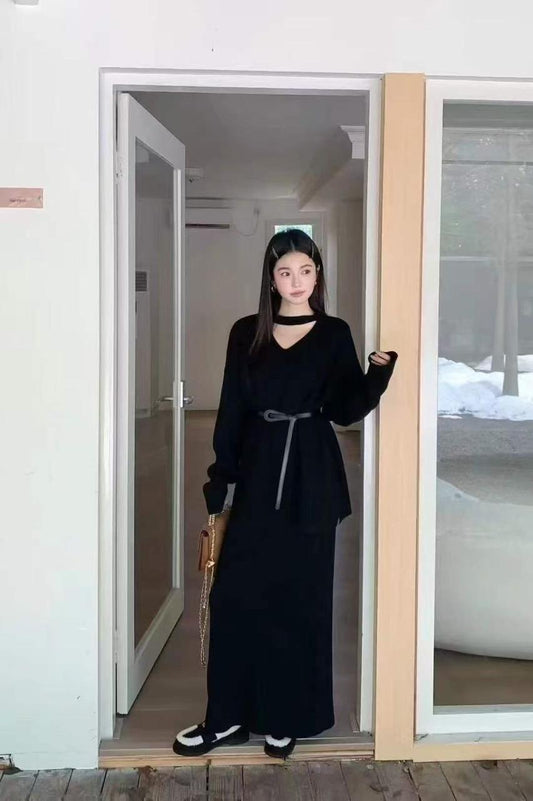 WOOLEN SKIRT W SHIRT