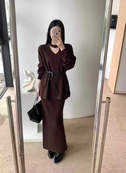 WOOLEN SKIRT W SHIRT